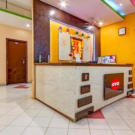 Oyo Flagship Hotel Samruddhi Lodge Nirmal  Buitenkant foto